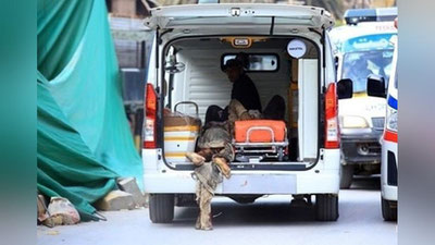 'Pokistonda polisiya binosida ikkita portlash yuz berdi'ning rasmi