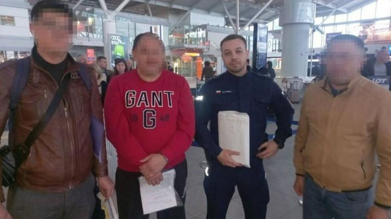 'Firibgarlik jinoyatini sodir etgani uchun qidiruvda bo`lgan shaxs Polshadan O`zbekistonga ekstradisiya qilindi'ning rasmi