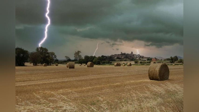 'Hindistonda chaqmoq urishi oqibatida 15 kishi vafot etdi'ning rasmi