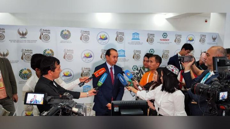 'Sirdaryoda III xalqaro baxshichilik san`ati festivali boshlandi (foto)'ning rasmi