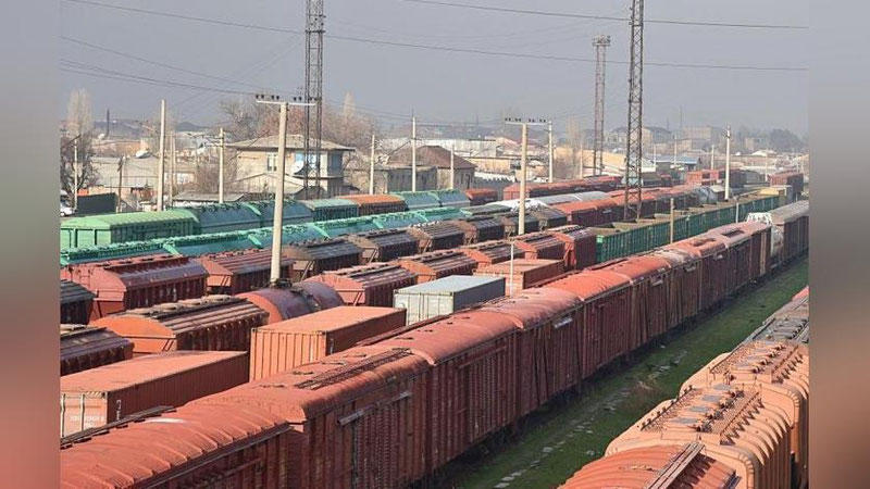 'Yanvar-mart oylarida temir yo`l orqali 18 mln tonna yuk tashilgan'ning rasmi