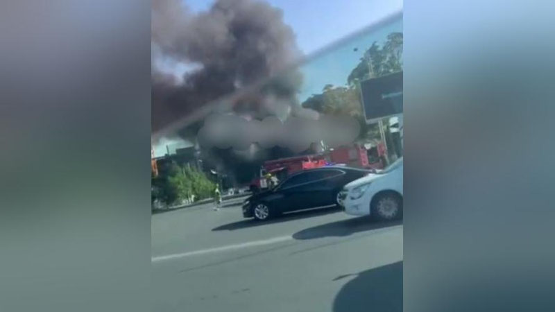 'Toshkentda yo`lovchi avtobus yonib ketdi'ning rasmi