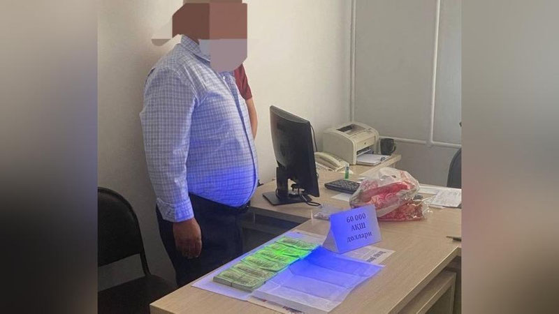 'Samarqandda davlat erini 120 ming AQSh dollariga pullamoqchi bo`lgan shaxs ushlandi'ning rasmi