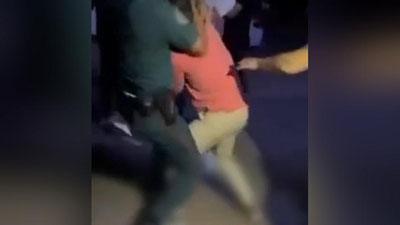 'Namanganda IIB xodimlari ikki fuqaroni qo`liga kishan taqib olib ketishdi (video)'ning rasmi