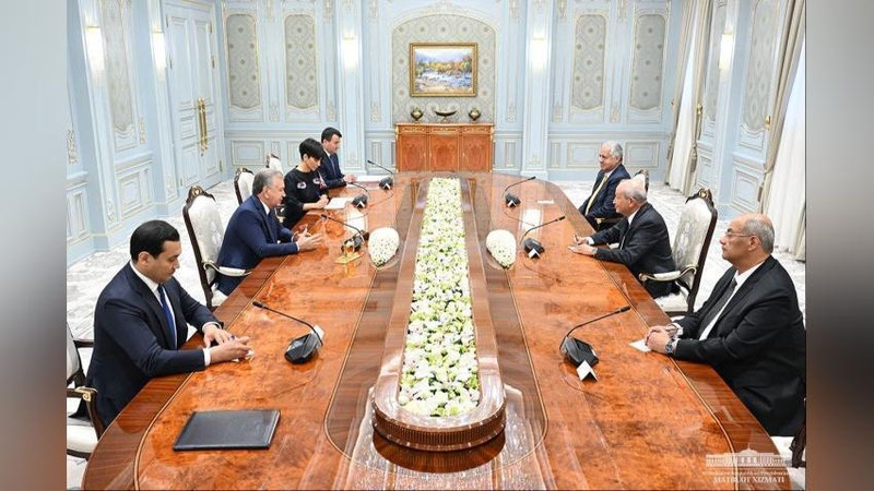 'Mirziyoev Misrning etakchi kompaniyasi rahbarini qabul qildi'ning rasmi