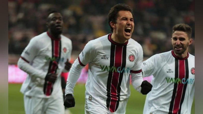 'Endi O`zbekiston futbolchilari Turkiyada legioner hisoblanmaydi'ning rasmi