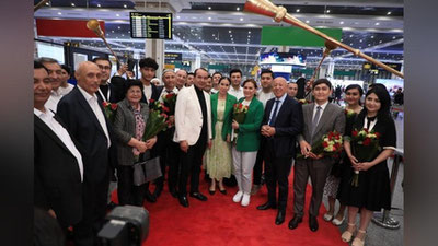 'Mug`om festivali g`oliblari Toshkent xalqaro aeroportida tantanali kutib olindi'ning rasmi