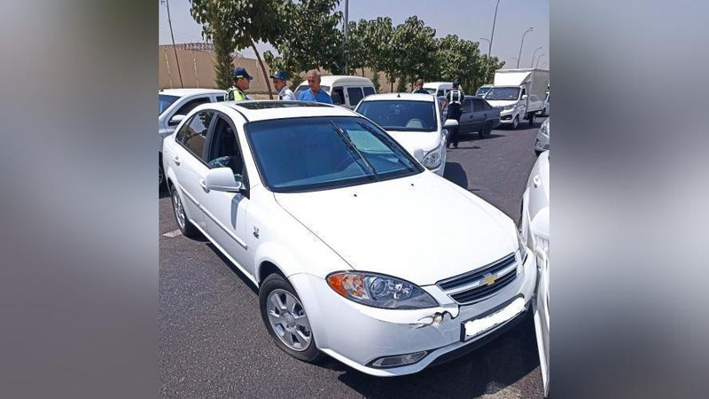 'Toshkentda avtomobilni olib qochgan "moykachi" qurol bilan to`xtatildi'ning rasmi