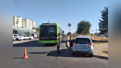 'Toshkentda avtobus va Spark ishtirokida avtohalokat sodir bo`ldi'ning rasmi