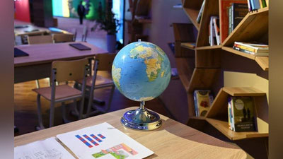 'Yuqori sinflarda moliyaviy savodxonlik darslari joriy etish hozirgi zamon talabiga mos ko`nikmalarni erta shakllantiradi'ning rasmi