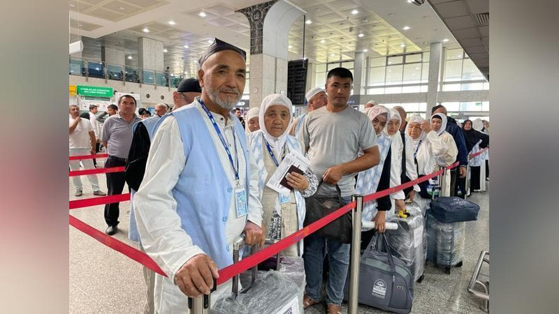'“Umra – 2023” mavsumining navbatdagi bosqichi boshlandi (foto)'ning rasmi