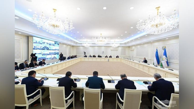 'Kelgusi yildan ekin eri ma`lum bir toifaga auksion orqali ijara huquqi bilan sotiladi. Bular...'ning rasmi