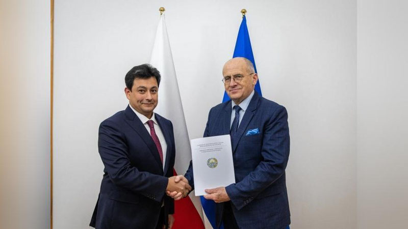 'Ўзбекистоннинг янги тайинланган элчиси Польша ТИВга ишонч ёрлиқлари нусхаларини топширди'ning rasmi