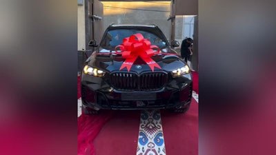 'IBA президенти Умар Кремлев Баҳодир Жалоловга BMW Х5 машинасини совға қилди (видео)'ning rasmi