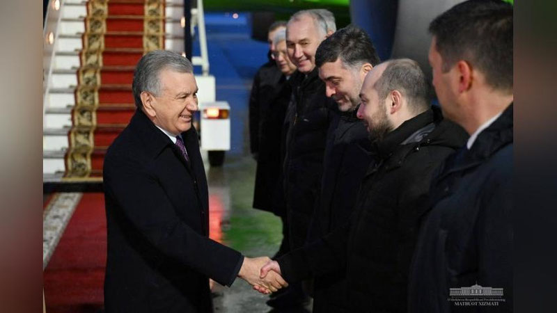 'Shavkat Mirziyoev Sankt-Peterburgga etib bordi'ning rasmi