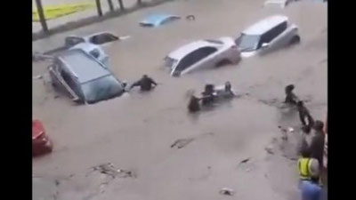 'Mavrikiydagi orolda komendantlik soati joriy etildi. Orolga kuchli to`fon yopirilgan'ning rasmi