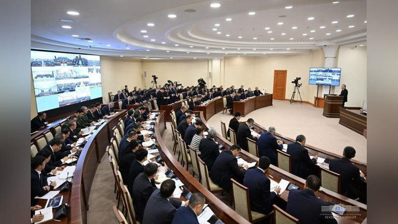 'Prezident boshchiligida iqtisodiy rivojlanishni ta`minlash bo`yicha muhim vazifalar muhokama qilindi'ning rasmi
