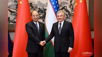 'Shavkat Mirziyoev CNPC neft-gaz korporasiyasi raisi Day Xoulyanni qabul qildi'ning rasmi