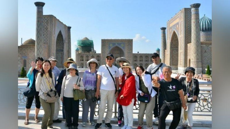 'Xitoydan 2023 yilda O`zbekistonga 42 470 nafar turist kelgani ma`lum bo`ldi'ning rasmi