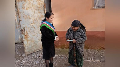 'Izboskan tumanida yashovchi 60 yoshli onaxon tug`ilganlik haqida guvohnoma oldi'ning rasmi