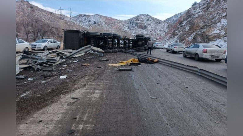 'Toshkent-Vodiy yo`nalishida “MAN” ayanchli YTH sodir etdi. Qurbonlar bor'ning rasmi