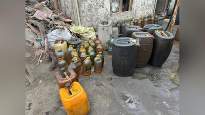 Изрображение 'Двое жителей Ферганской области попались на нелегальной торговле нефтепродуктами'