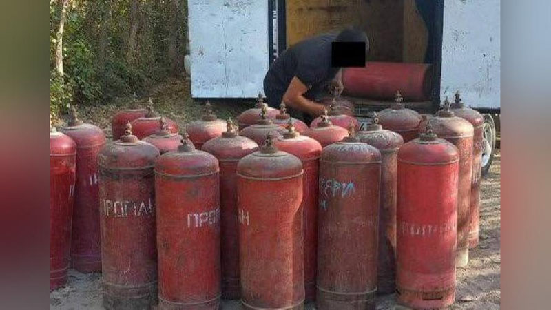'Suyultirilgan gaz ballonlarini "tuya" qilgan xodimlar qo`lga olindi'ning rasmi