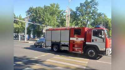 Изрображение 'В Ташкенте пожарная машина угодила в ДТП'