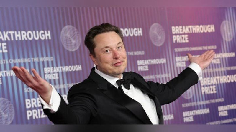 'Ilon Mask kutilmaganda Xitoyga bordi'ning rasmi