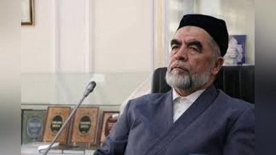 'Marhum shayx Muhammad Sodiq Muhammad Yusufni ”Oliy Darajali Imom Buxoriy” ordeni bilan mukofotlandi'ning rasmi