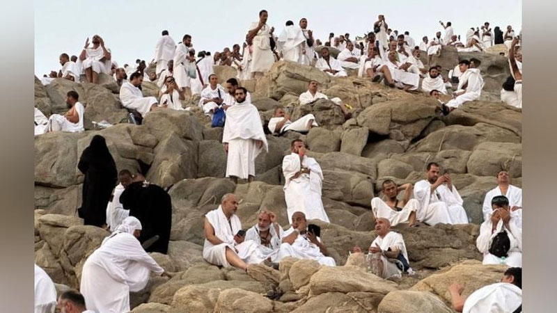 'Haj ziyoratiga borgan 577 kishi jaziramada vafot etdi'ning rasmi