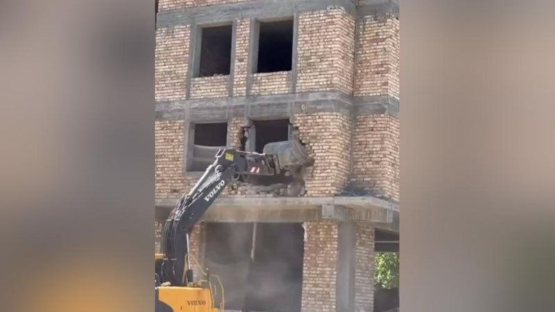 'Samarqandda besh qavatli bino buzib tashlandi(video)'ning rasmi