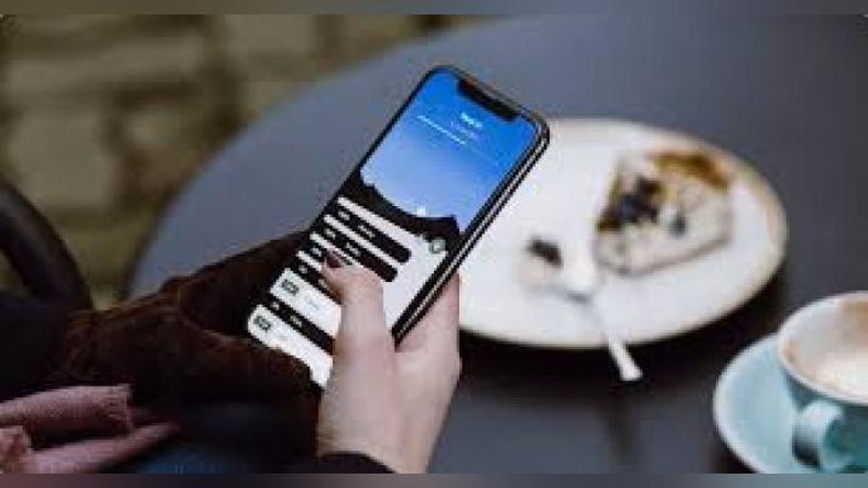 'O`zbekiston etti oyda 130 mln dollarlik mobil telefon olib keldi'ning rasmi