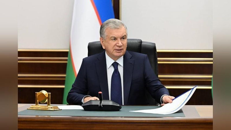'Shavkat Mirziyoev Buxoro viloyatida aholi bandligini ta`minlashga doir takliflar taqdimoti bilan tanishdi'ning rasmi