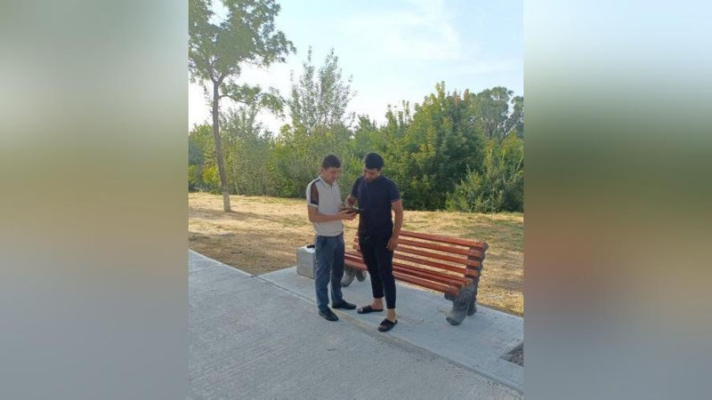 'Toshkentda bir necha kun oldin o`rnatilgan chiqindi qutilari va o`rindiqlar olib ketilganiga izoh berildi'ning rasmi