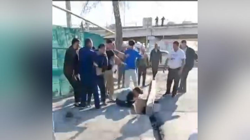 'Toshkentda erkaklar o`rtasida ommaviy mushtlashuv bo`ldi'ning rasmi