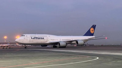 'Shanxaydan Frankfurtga uchayotgan samolyot Toshkentga qo`ndi'ning rasmi