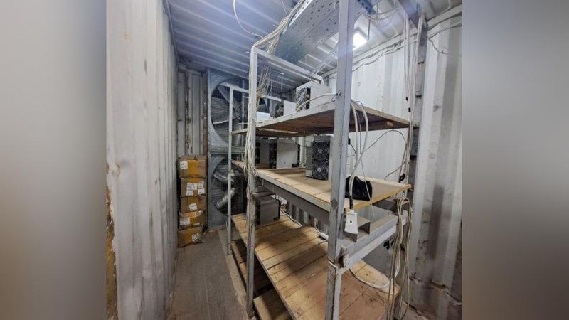 'Nurobodda fuqaro mayning ferma ochib, 2,5 mlrd. so`mlik 703,0 ming kVt elektr energiyasini o`g`irladi'ning rasmi