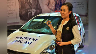 'Yana bir o`quvchiga Prezident sovg`asi  topshirildi'ning rasmi