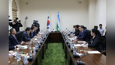 'Ruslanbek Davletov Koreya Respublikasi Adliya vaziri bilan uchrashuv o`tkazdi'ning rasmi