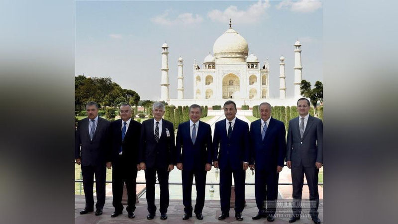 Изрображение 'ВИДЕО: КАК ПРОХОДИЛ ГОСВИЗИТ ПРЕЗИДЕНТА УЗБЕКИСТАНА В ИНДИЮ'