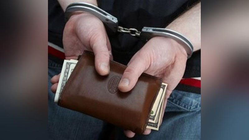 Изрображение 'В САМАРКАНДЕ ЗА ВЗЯТКУ ЗАДЕРЖАН ИНСПЕКТОР ПЕНСИОННОГО ФОНДА'