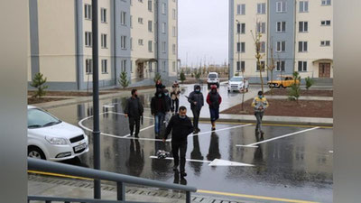 'Sirdaryoda uy-joy taqsimoti bo`yicha yuzaga kelgan masala tuman kengashida o`rganib chiqishga tavsiya qilindi'ning rasmi