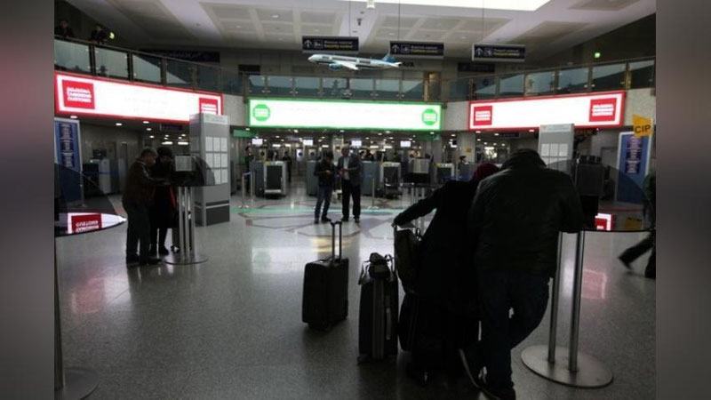 'O`zbekiston aeroportlarida "yashil" va "qizil" yo`laklar bekor qilinib, masofaviy bojxona nazorati o`rnatildi'ning rasmi