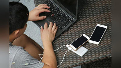 'Америкалик йигитга ноутбукига уйланишни таъқиқлашди'ning rasmi