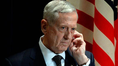 '​Trampning yordamchisi tasodifan Pentagon rahbarining telefon raqamini oshkor etdi'ning rasmi