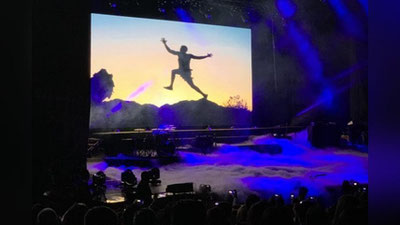 'Xalqlar do`stligi san`at saroyida Jeyson Deruloning konsert dasturi bo`lib o`tdi 'ning rasmi