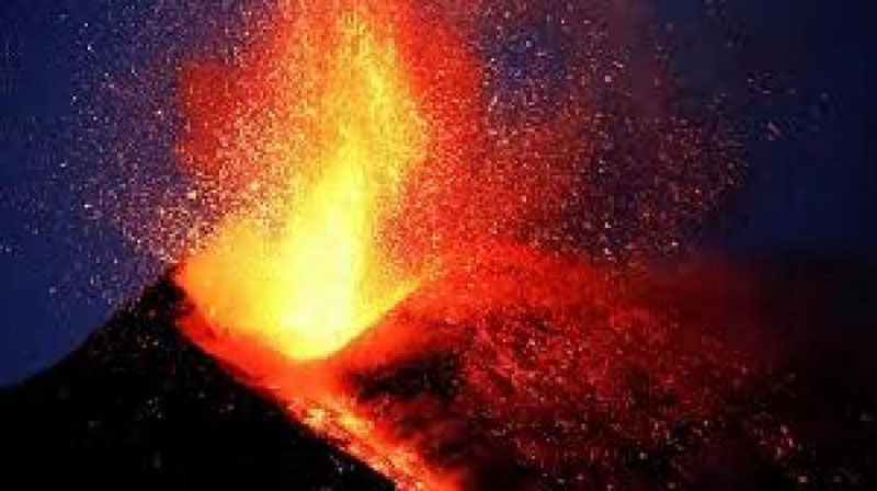 'Etna vulqoni faollashmoqda 'ning rasmi