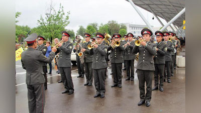 'Osiyo—Okeaniya chempionati g`oliblari Toshkentga etib keldi. Ular tantanali ravishda kutib olindi'ning rasmi