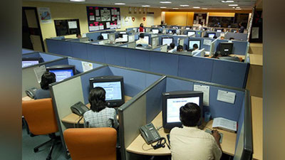 '​Amerikada polisiyachilarning aybi tufayli yigit sevgan qizini otib o`ldirdi'ning rasmi